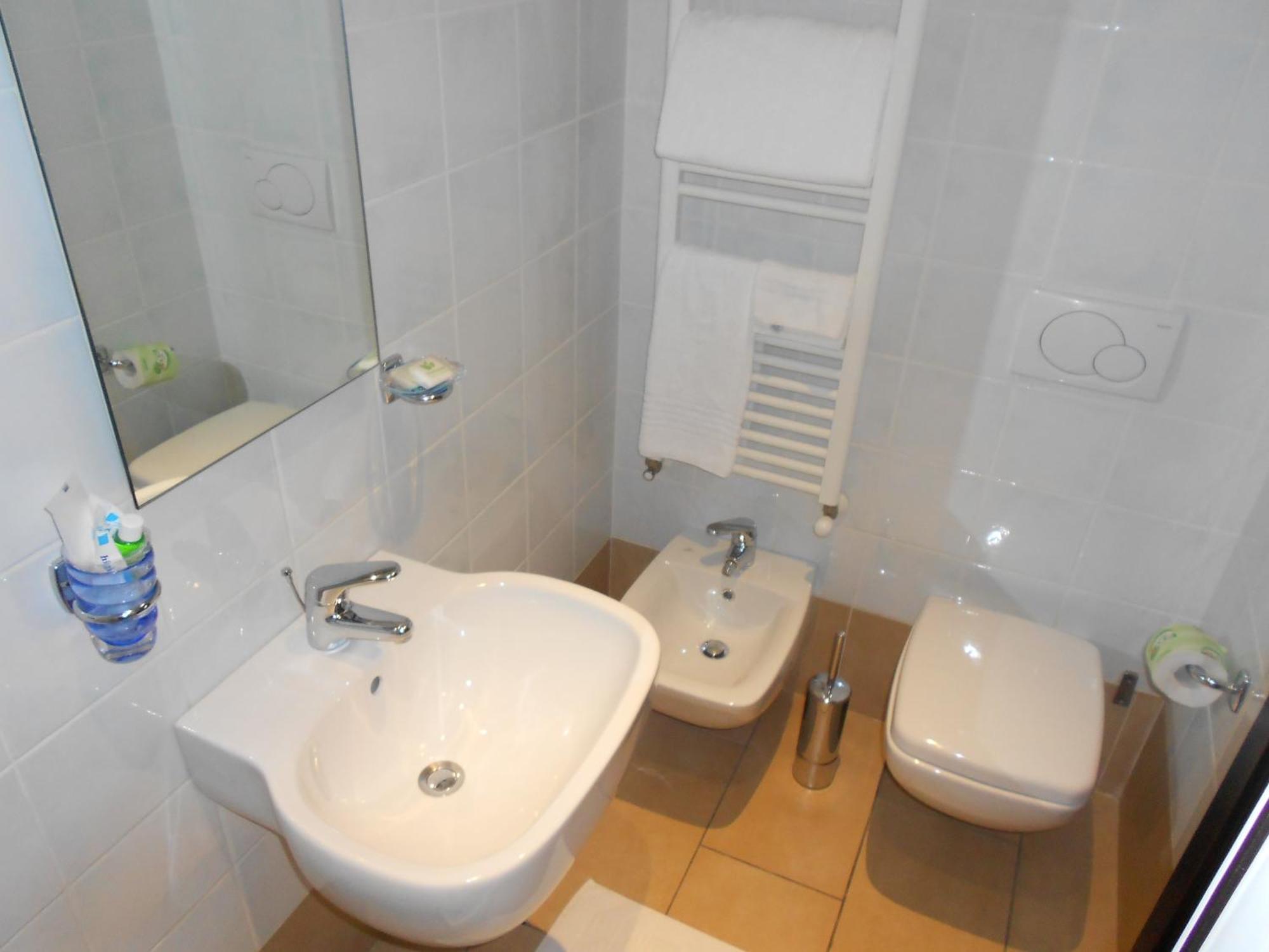 Hotel Tenda Rossa Marina Di Carrara Ngoại thất bức ảnh