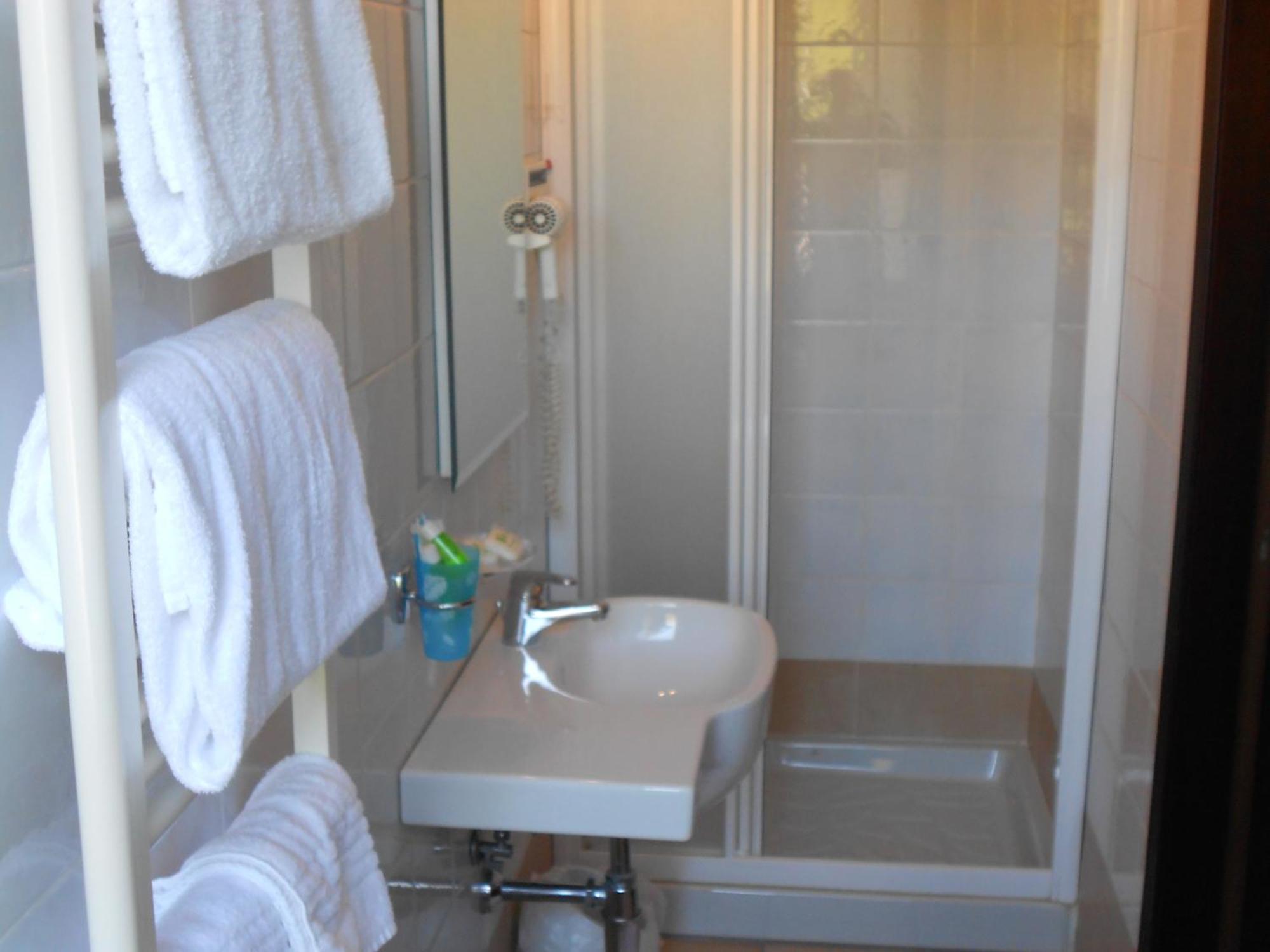 Hotel Tenda Rossa Marina Di Carrara Ngoại thất bức ảnh