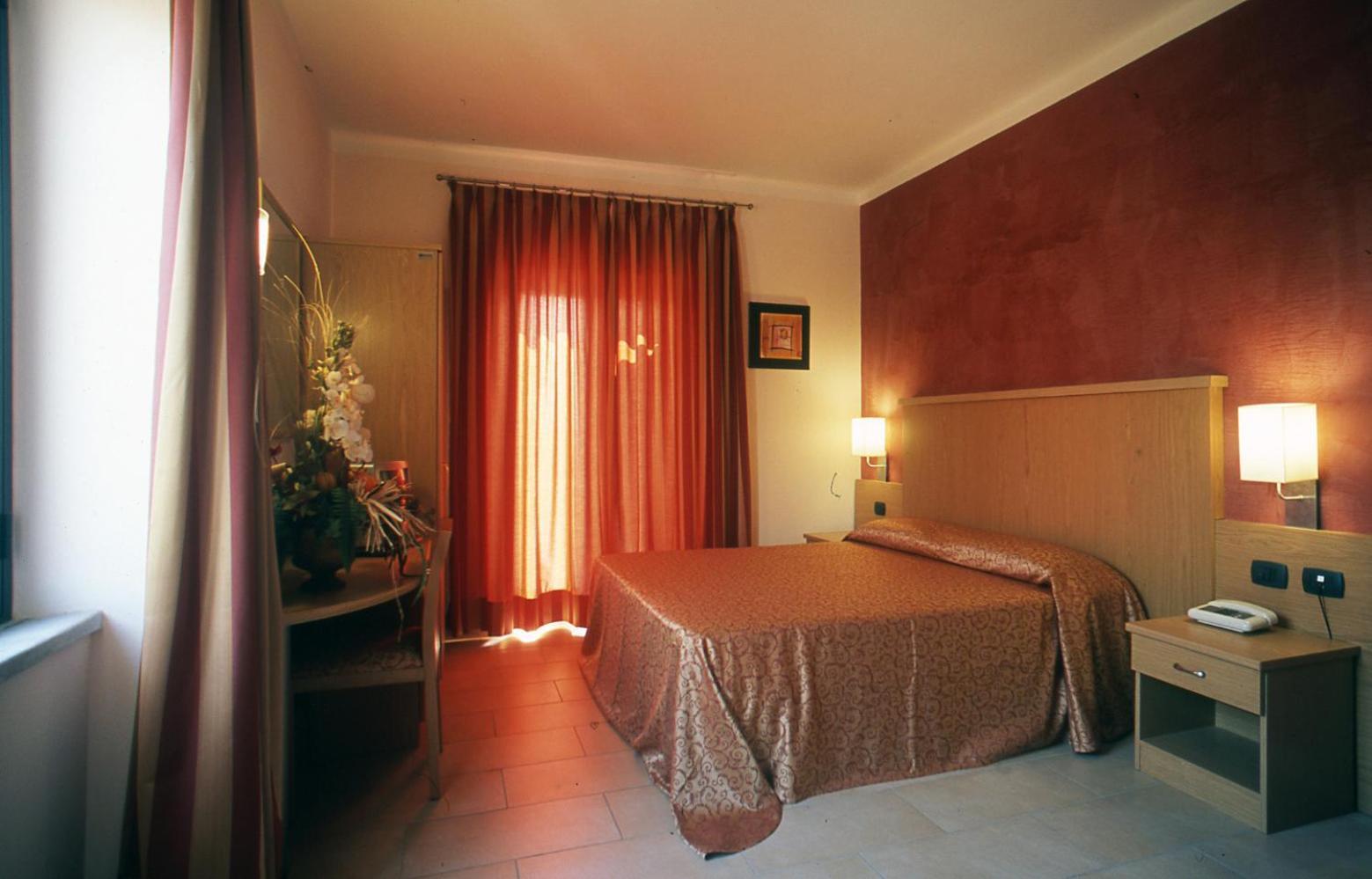 Hotel Tenda Rossa Marina Di Carrara Ngoại thất bức ảnh