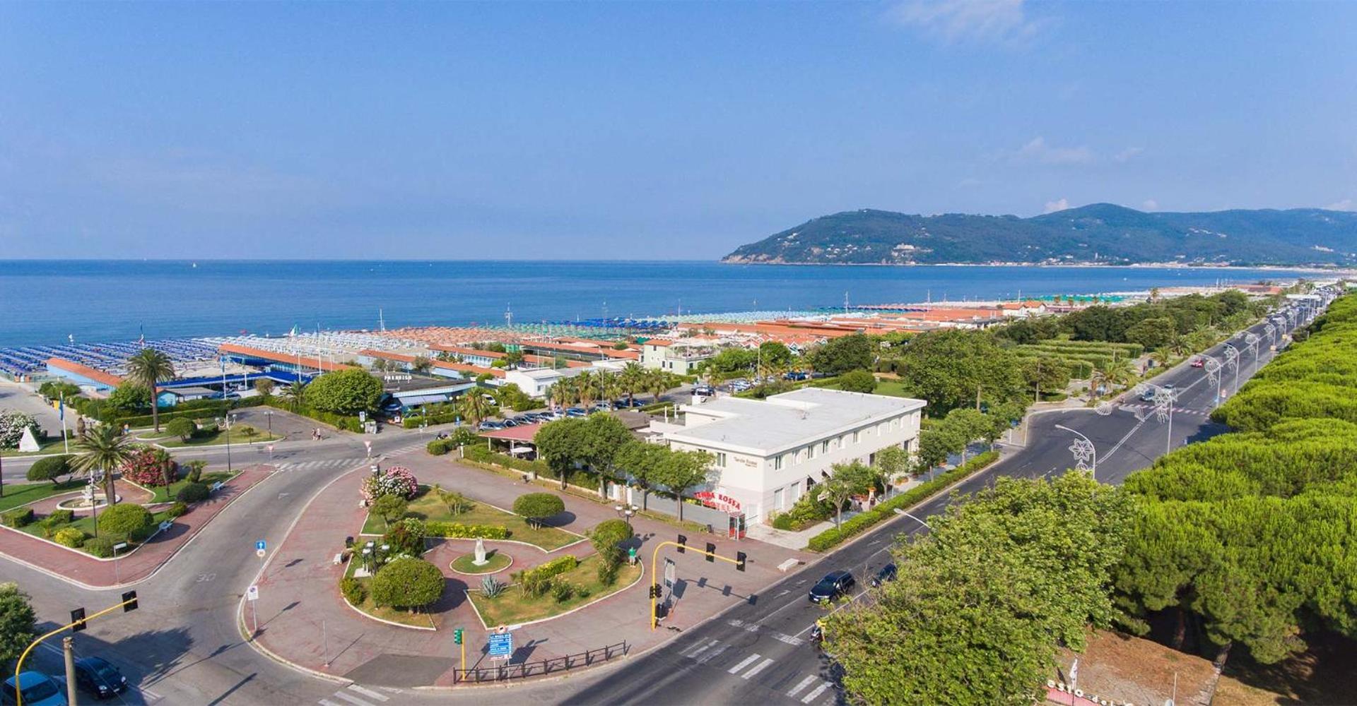 Hotel Tenda Rossa Marina Di Carrara Ngoại thất bức ảnh