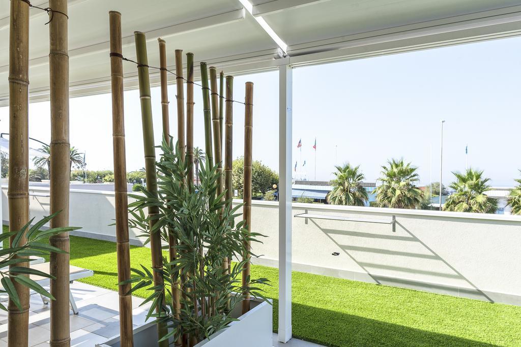 Hotel Tenda Rossa Marina Di Carrara Ngoại thất bức ảnh