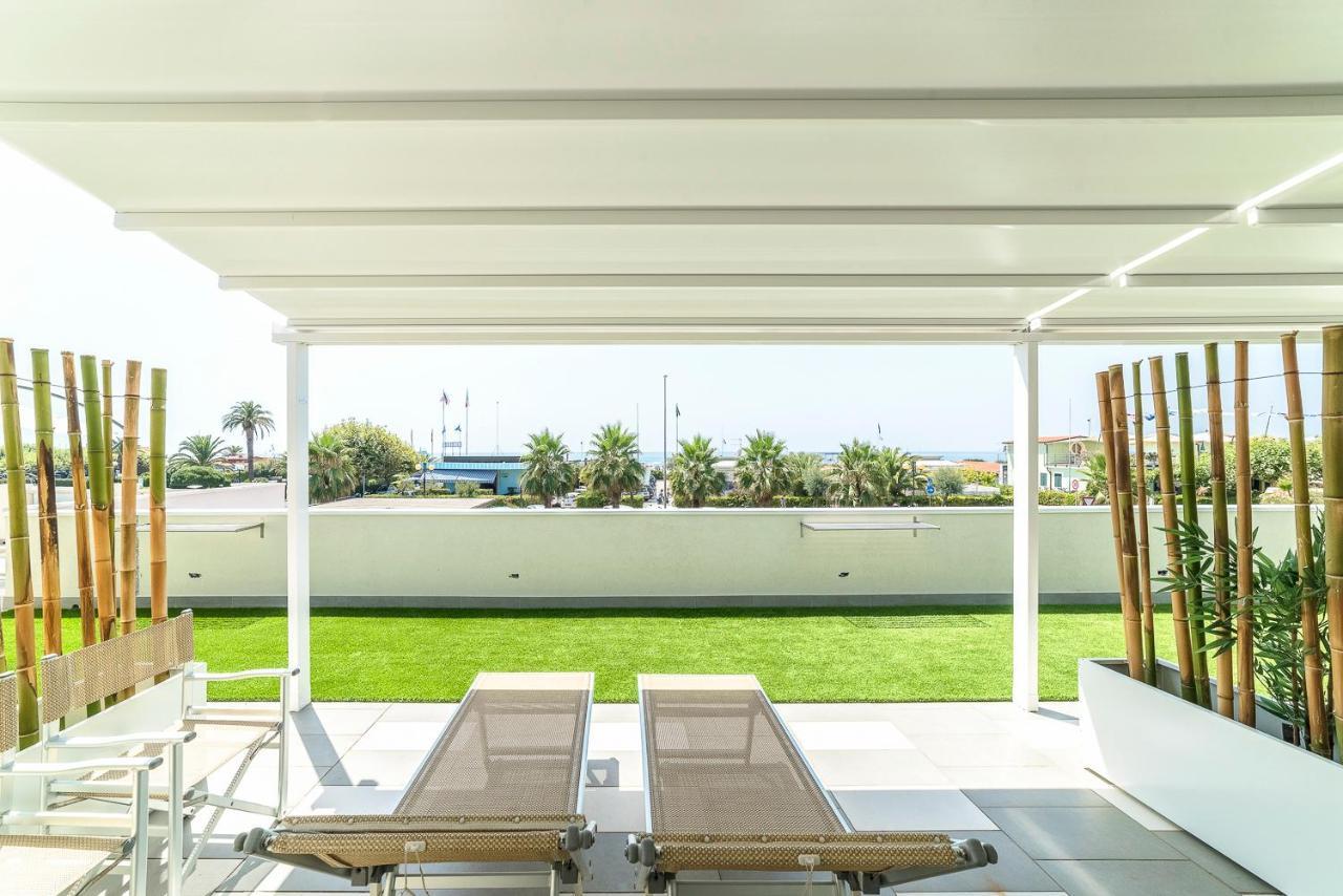 Hotel Tenda Rossa Marina Di Carrara Ngoại thất bức ảnh